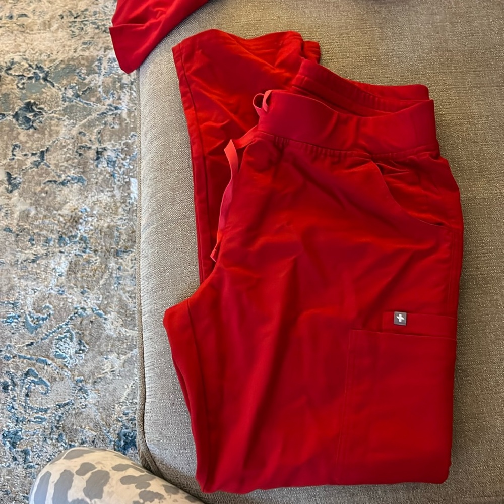 Figs Yola pants and One pocket Catarina top
